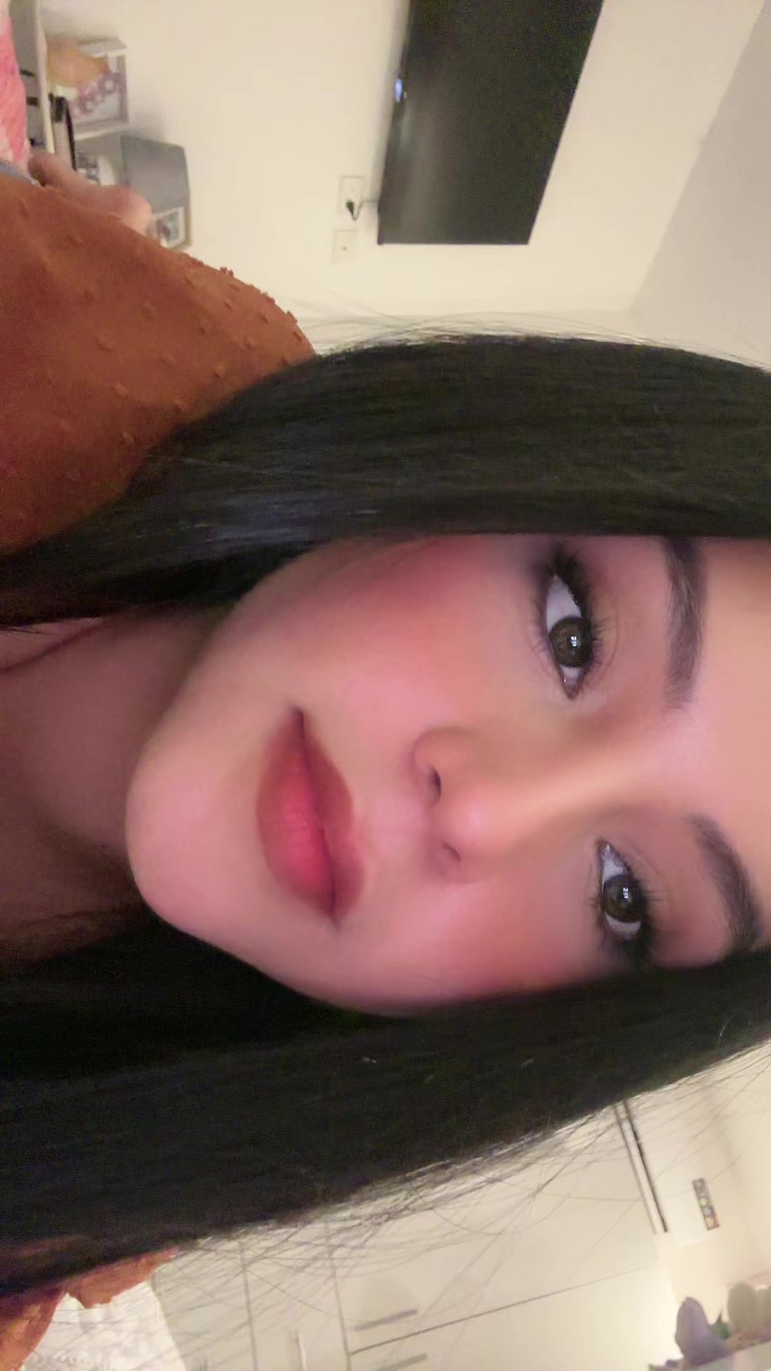 @alisloor14_