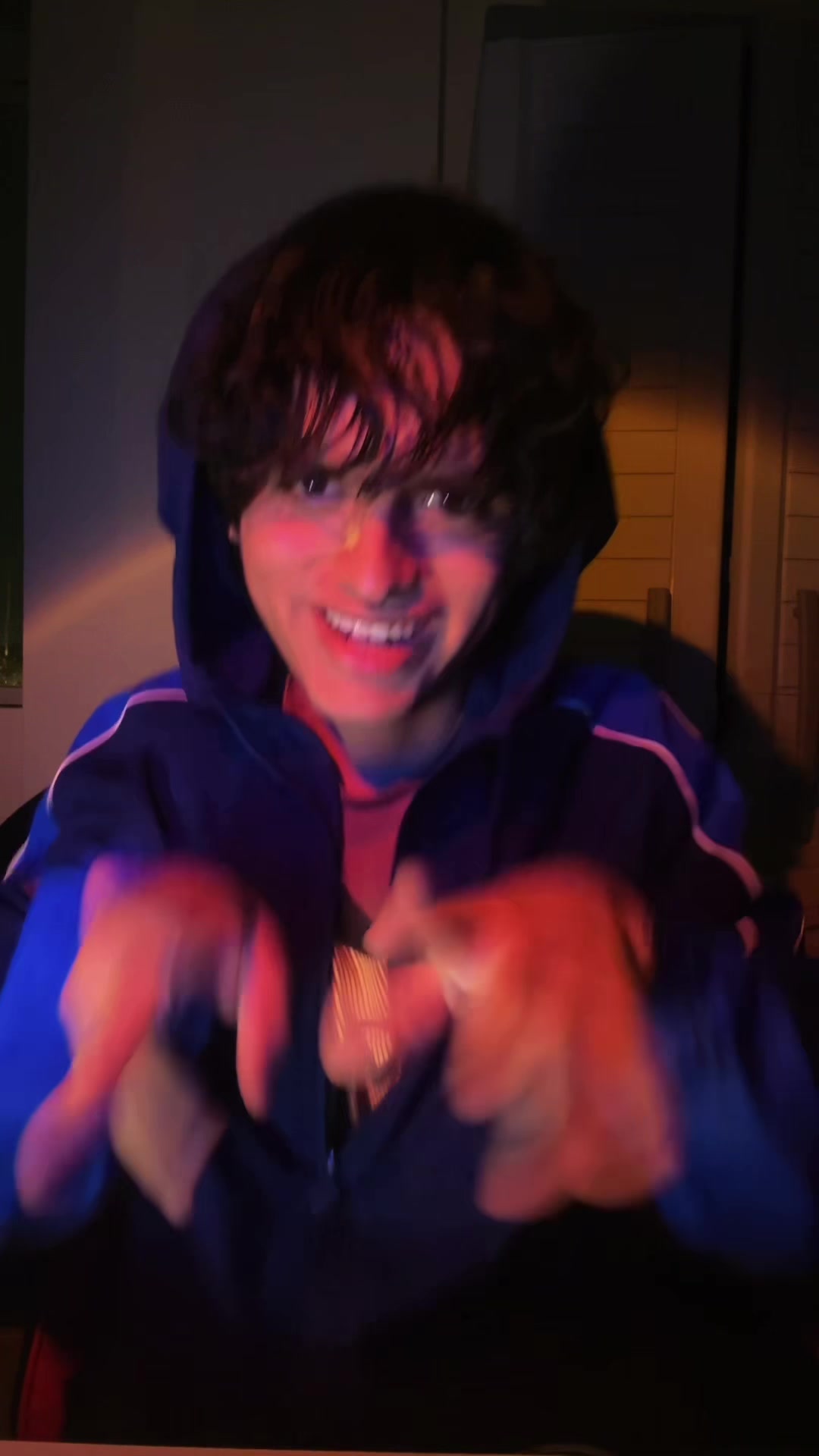 @Leosi