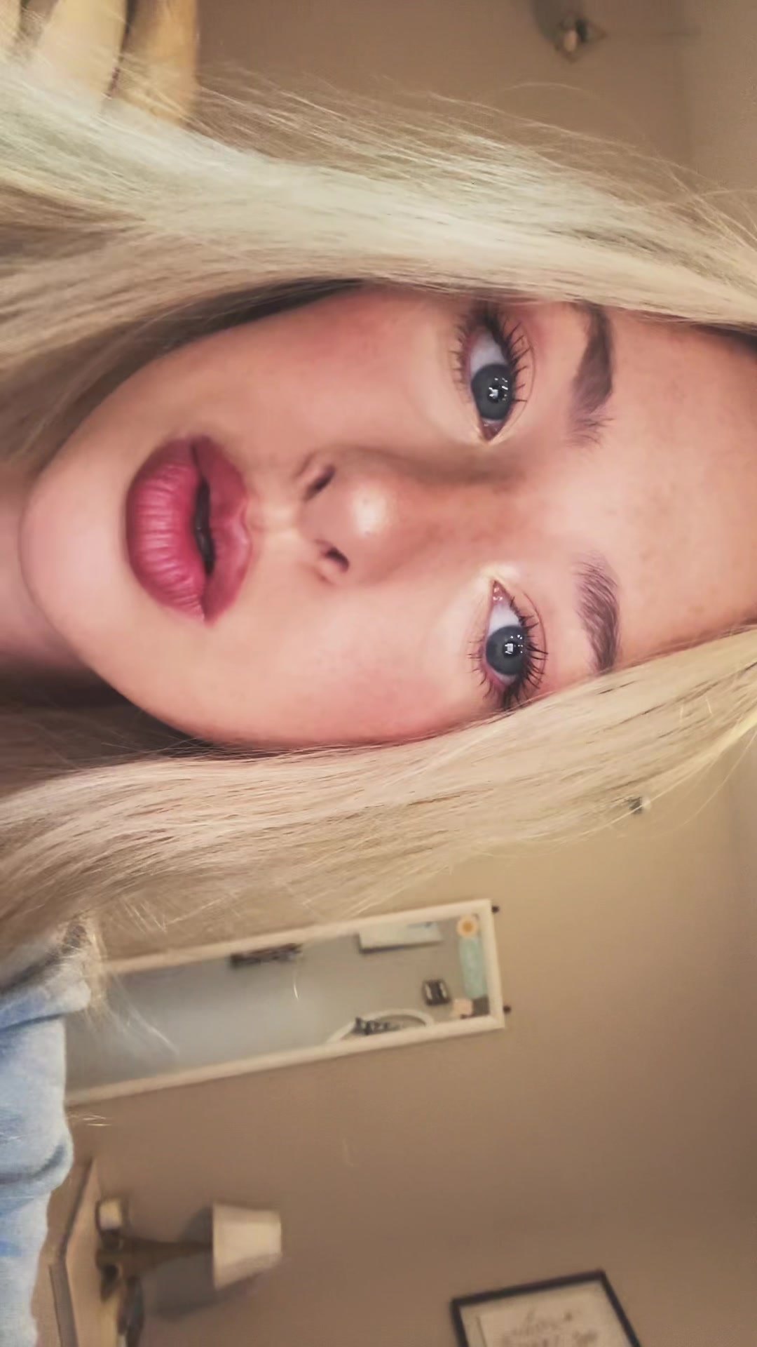 @_alaynagrace_