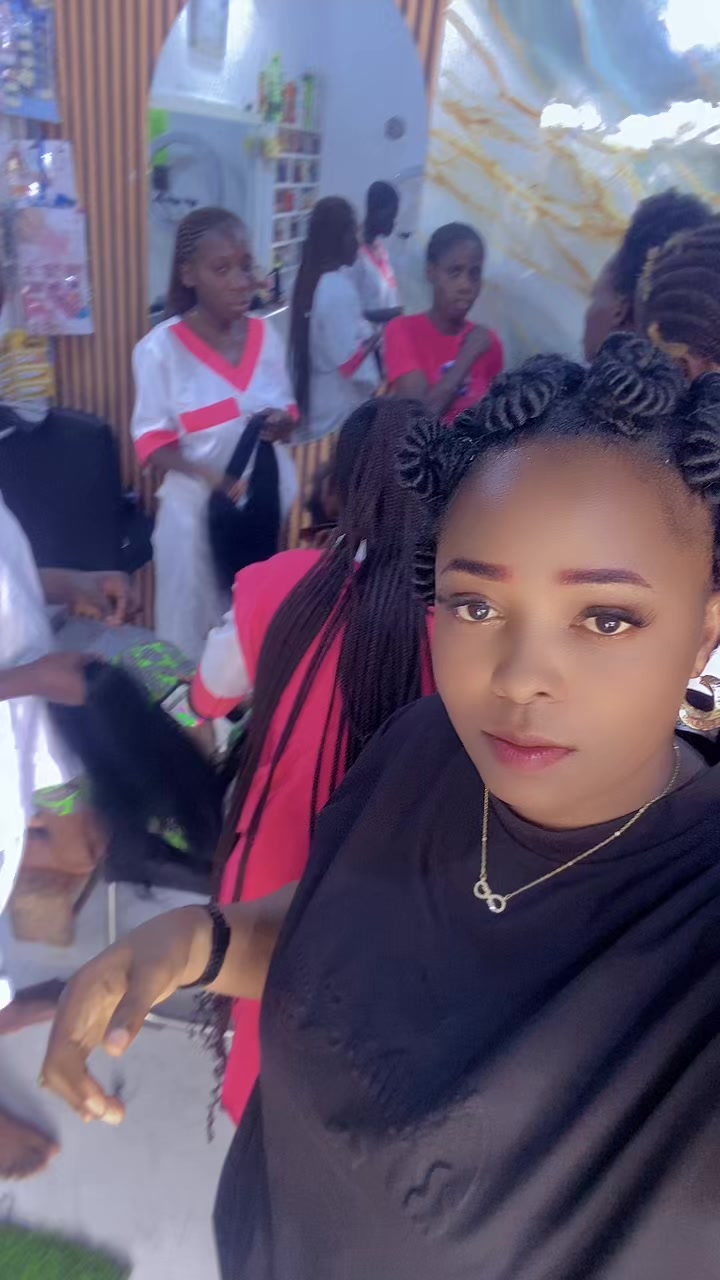@Gr&acirc;ce Divine coiffure 💇&zwj;♀️