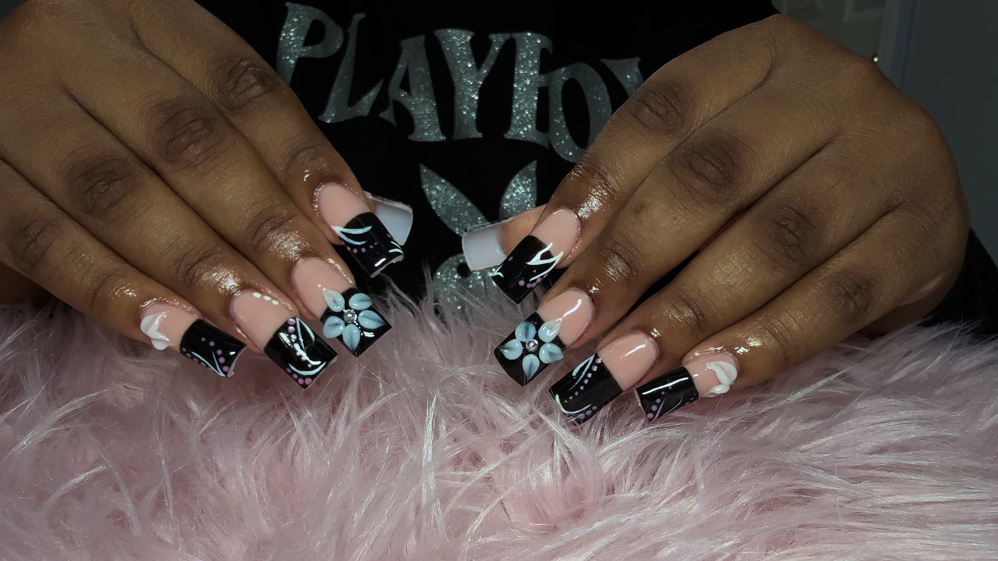 @niyanailscare