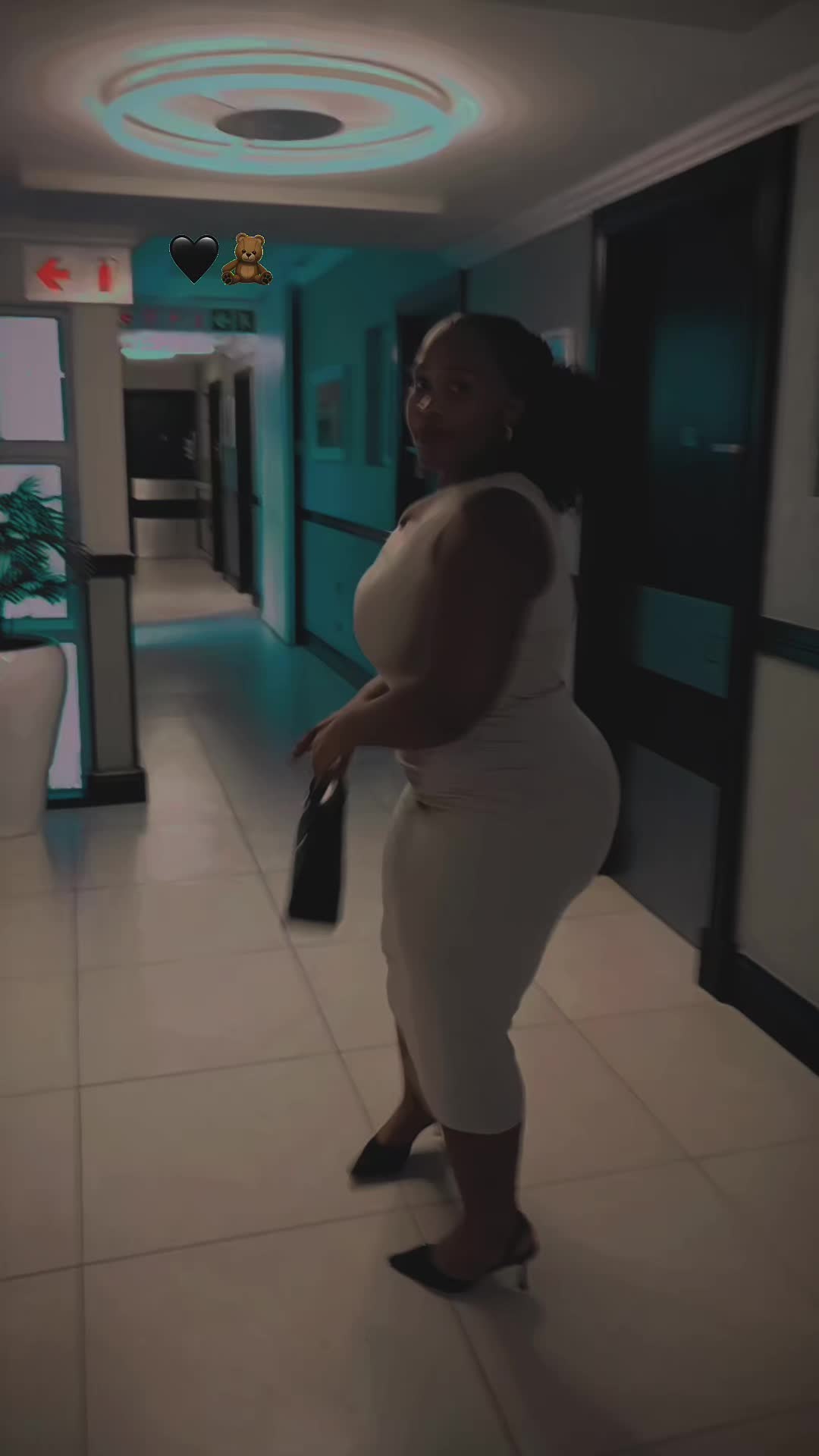 @Dee