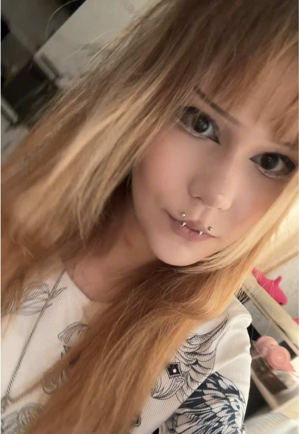 @мила