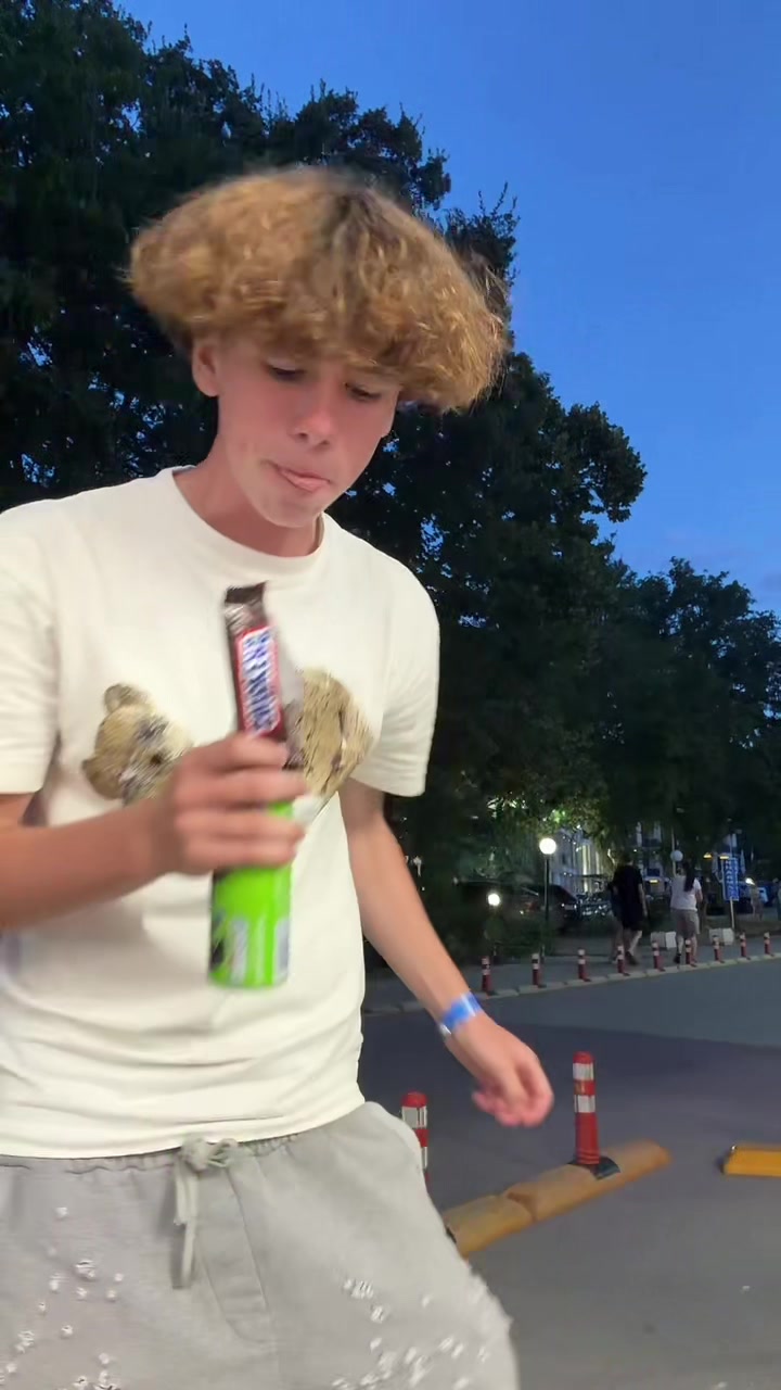 @тьома