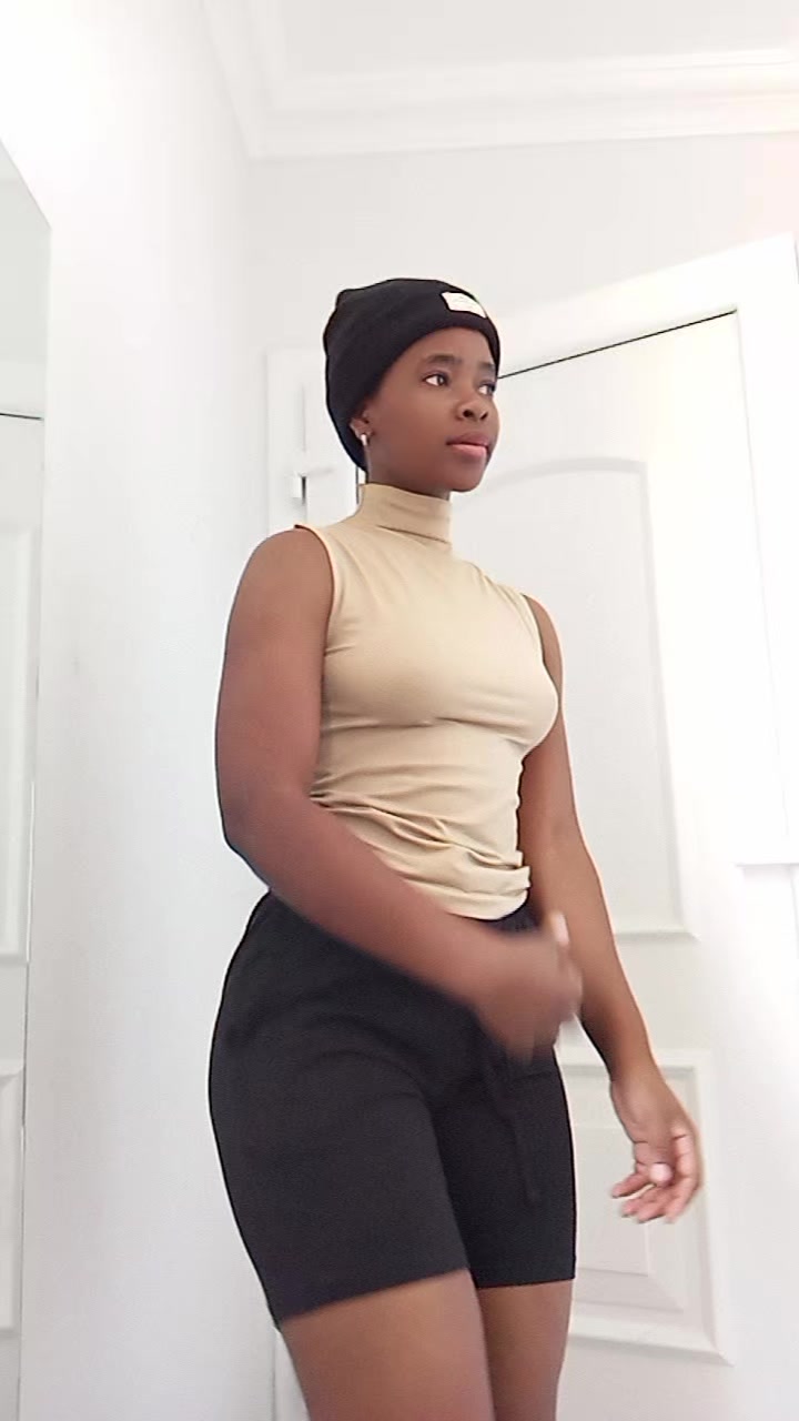@Angel 🦋