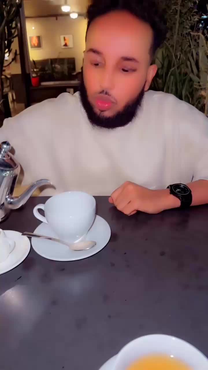 @Ahmed Taajir 🦁 🇲🇾🇸🇴