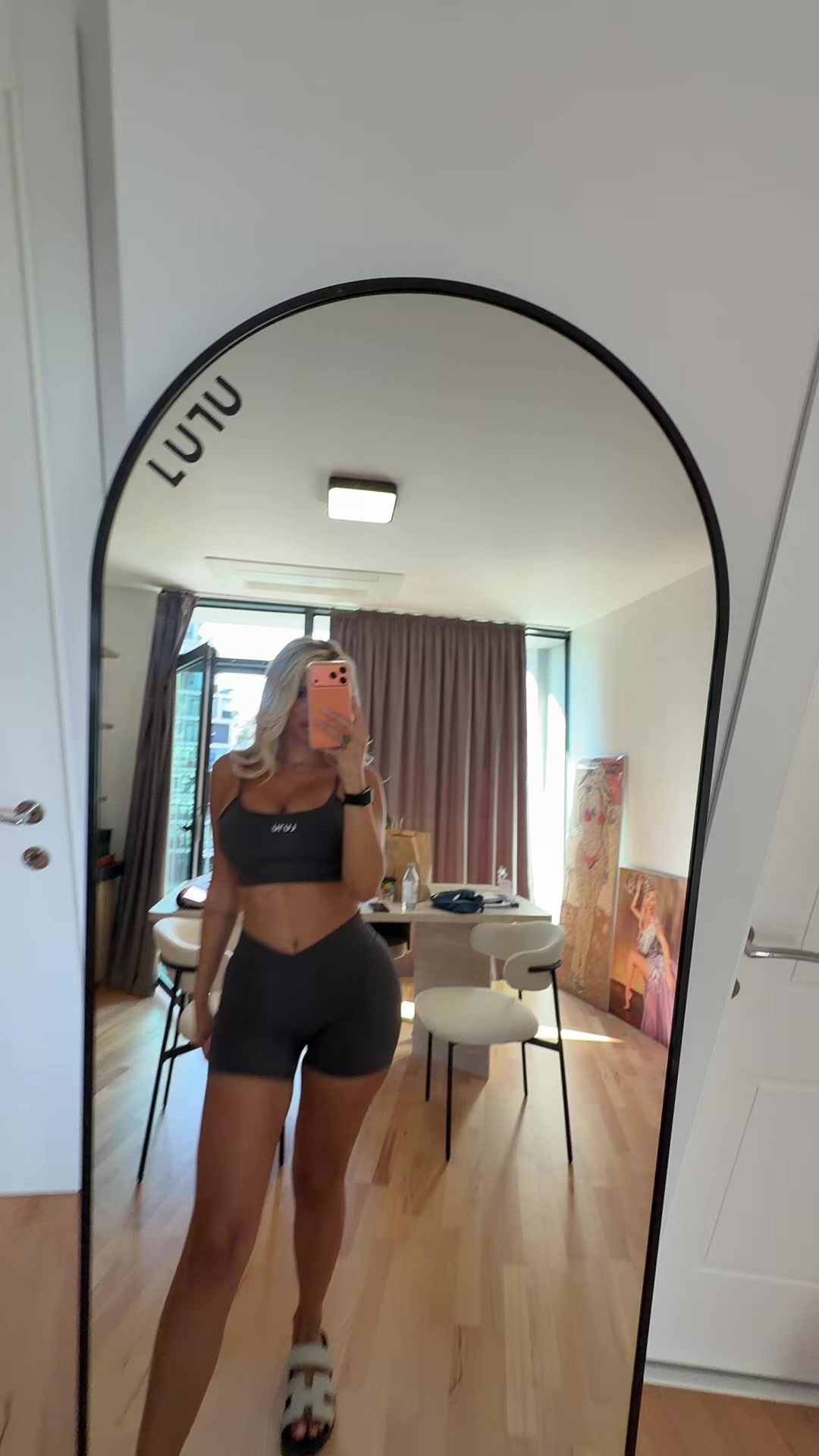 @LUANA VJOLLCA