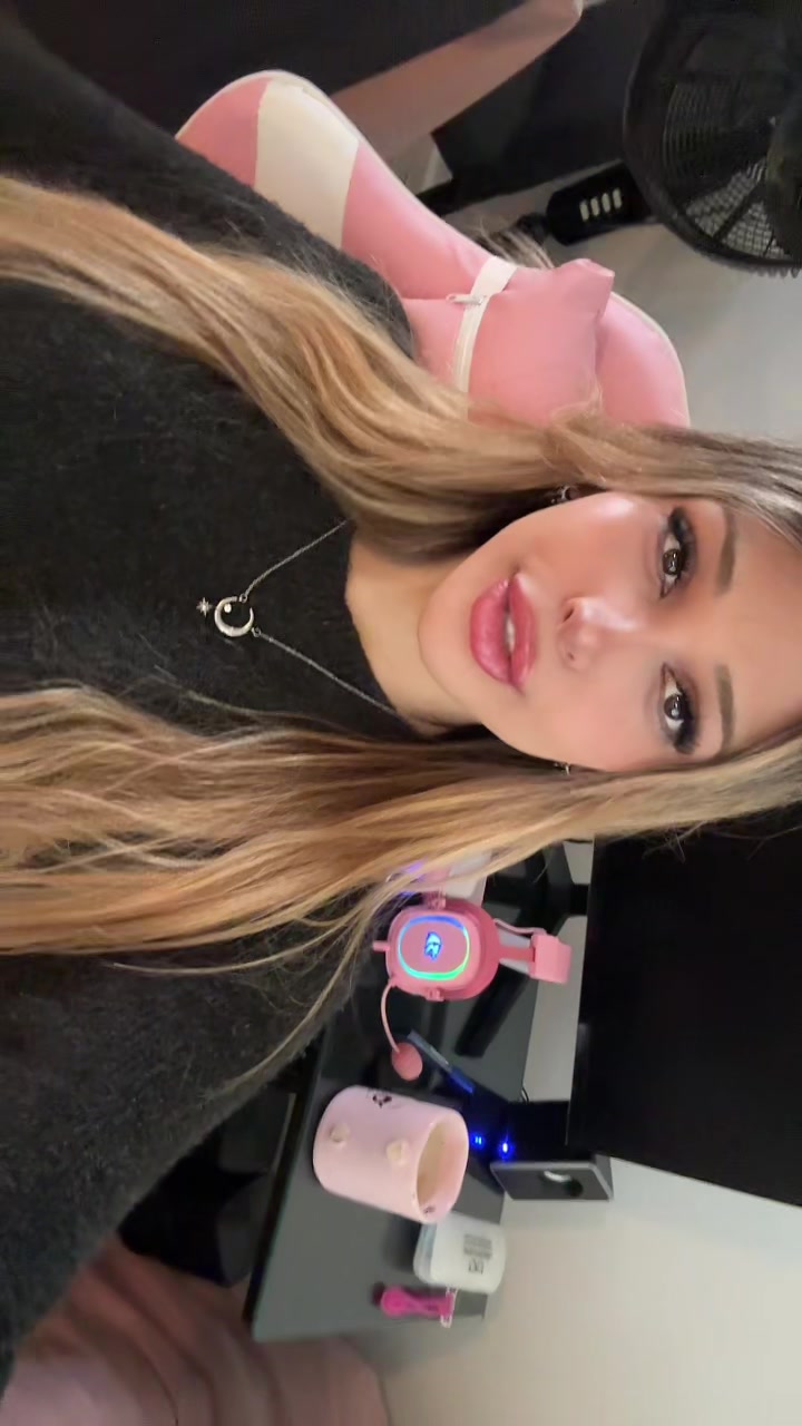 @𝐄𝐦𝐦𝐚✮