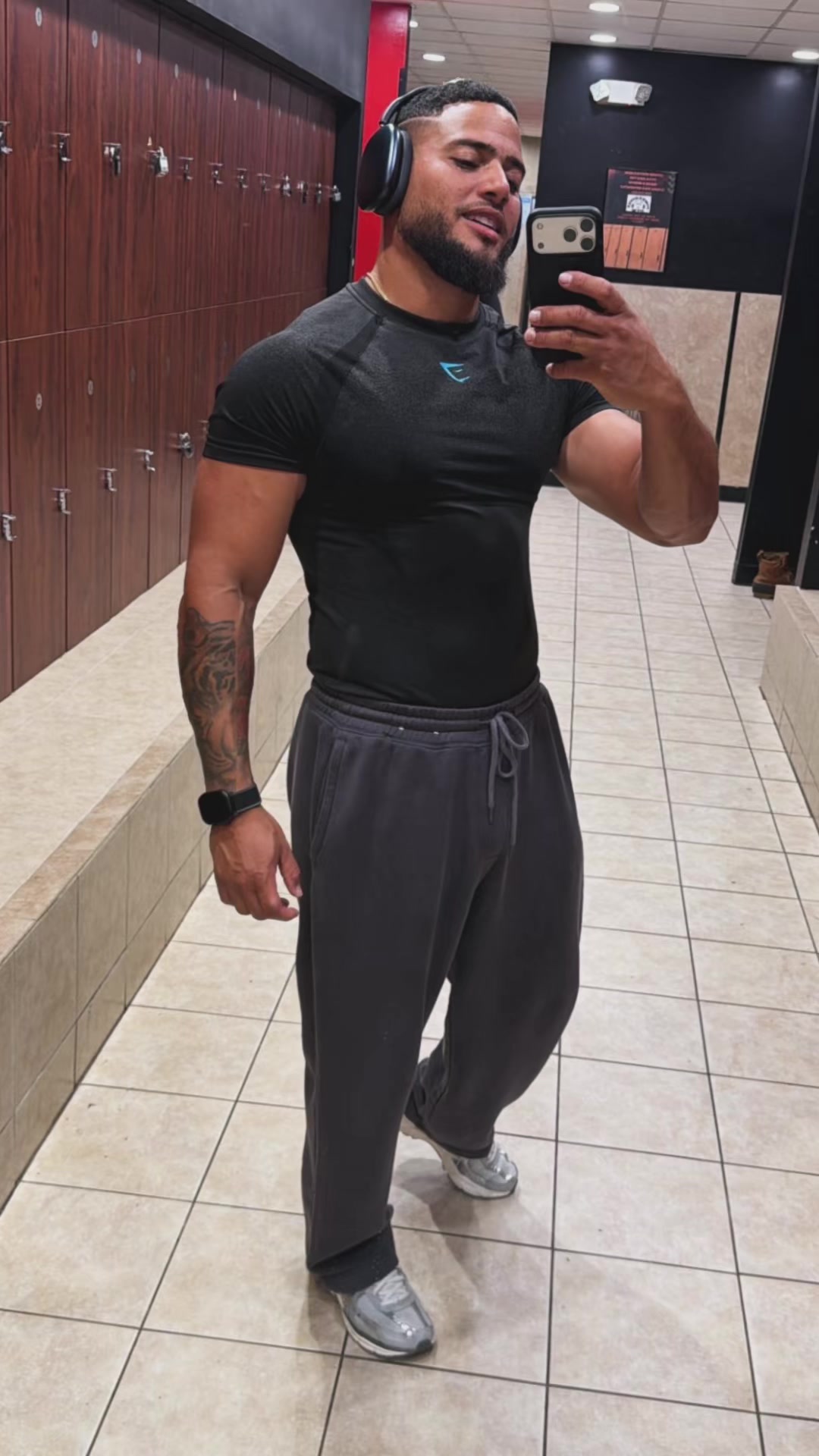 @_yurbaez