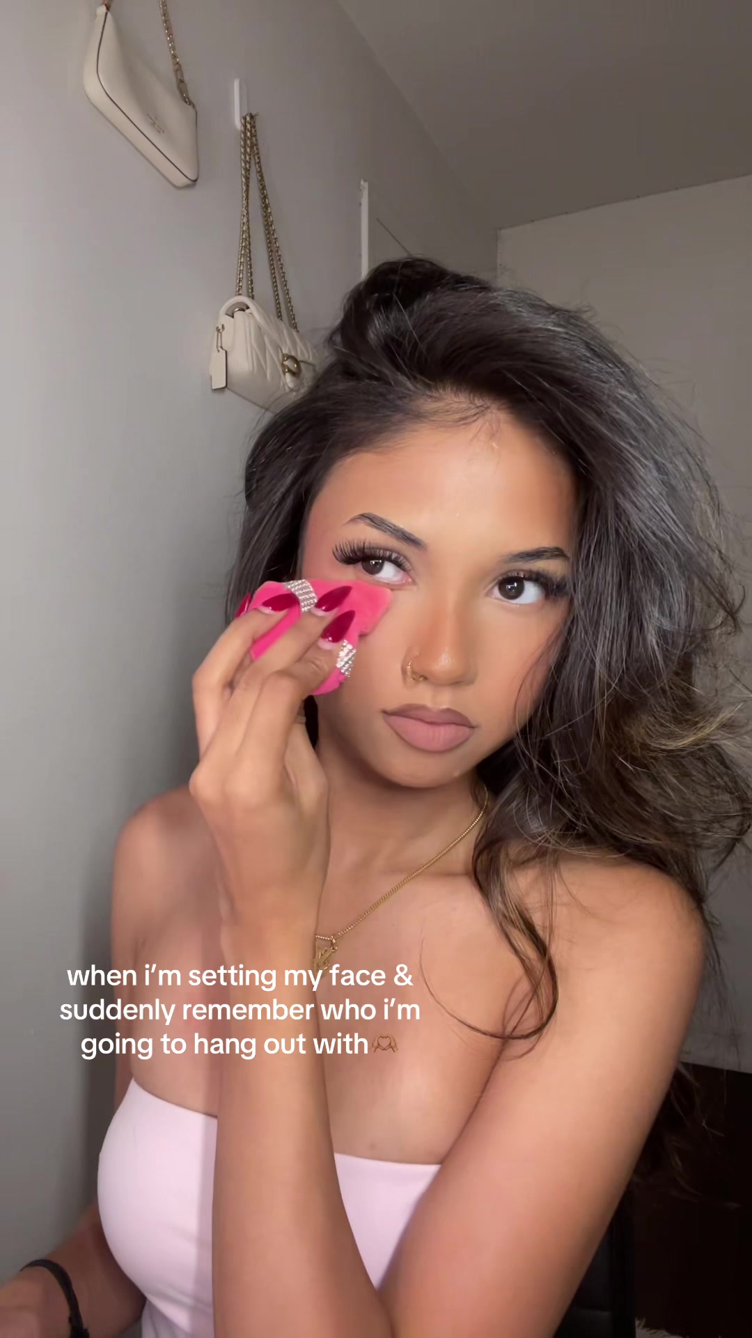 @𝒮