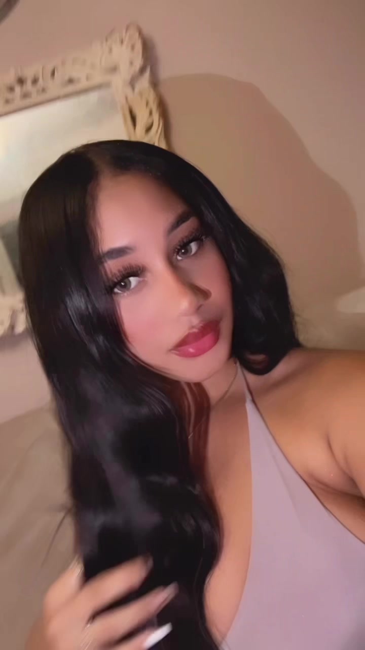 @Ayisha D&iacute;az