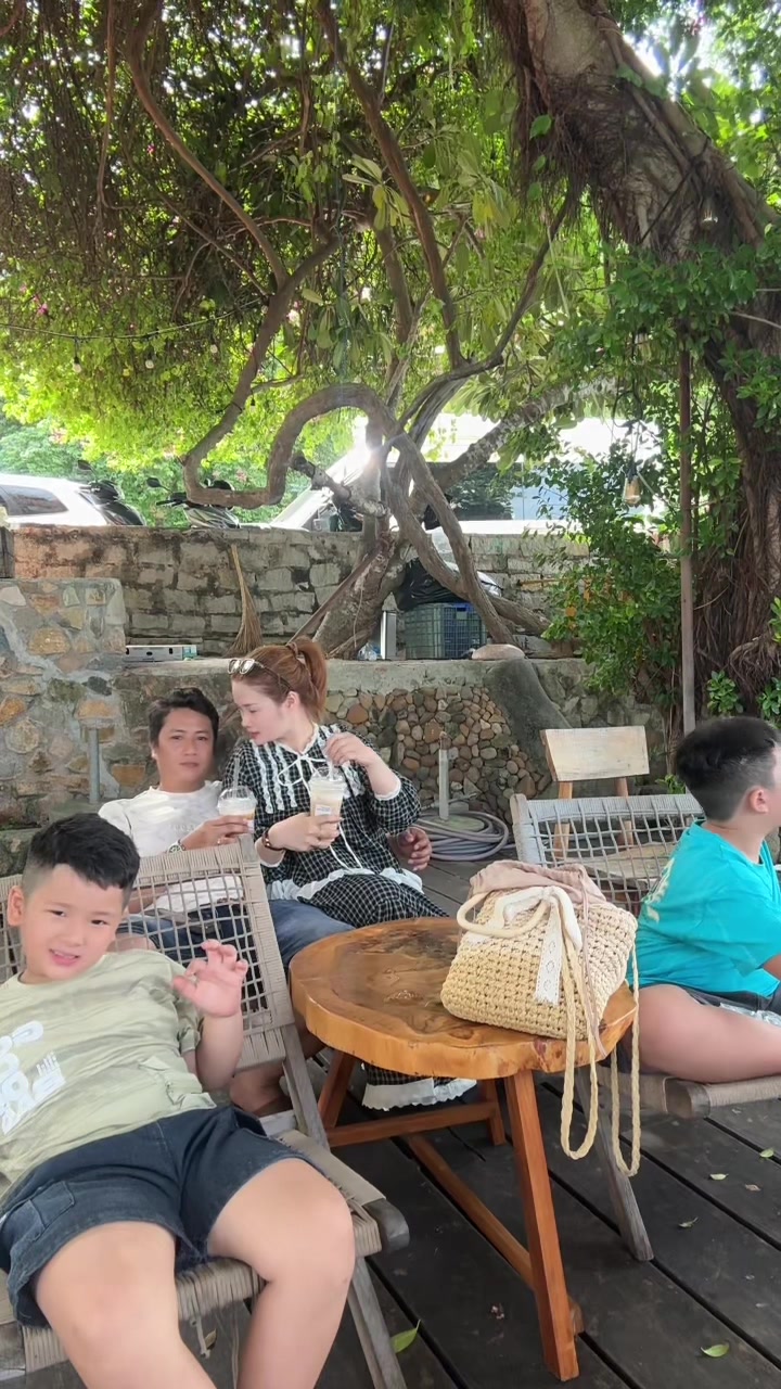 @S&ocirc;c&ocirc;la Trắng