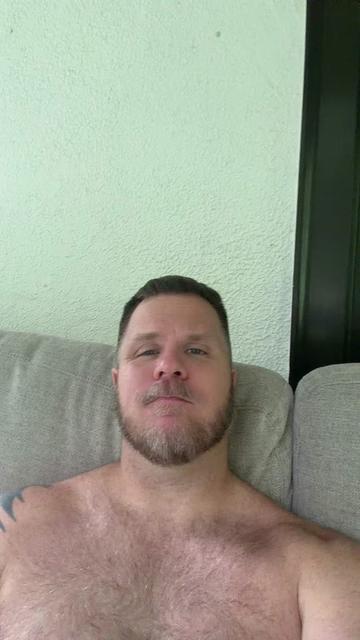 @Jakethafuzzball