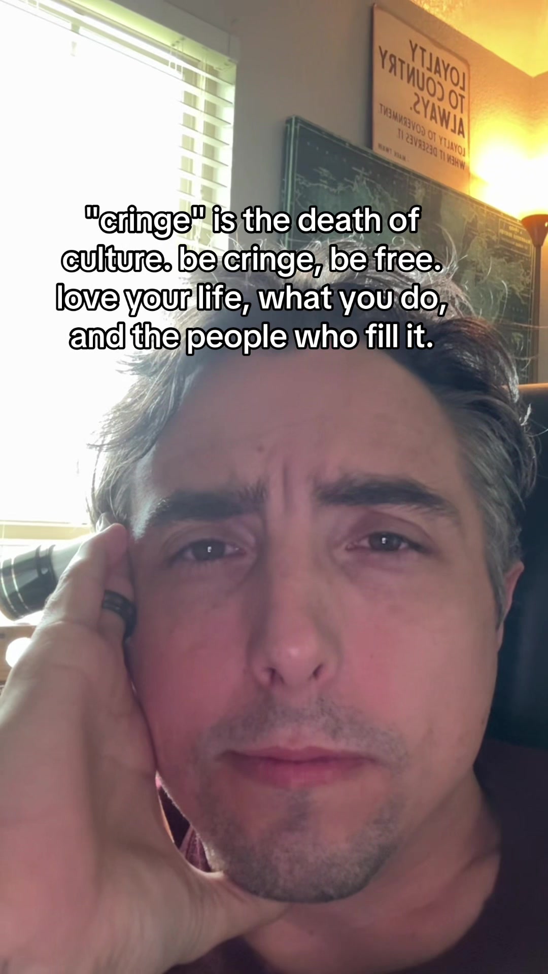 @𝔸ℕ𝕋ℍℝ𝕆𝕎𝕆𝕃𝔽𝕐 🌎