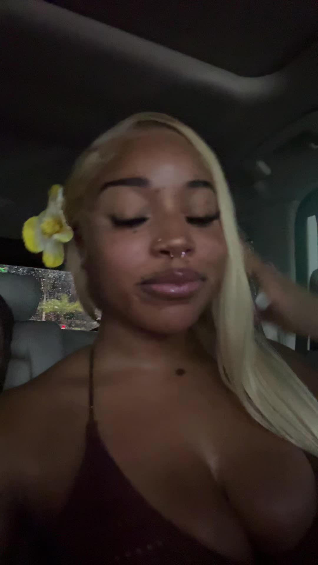 @👩🏽🦰