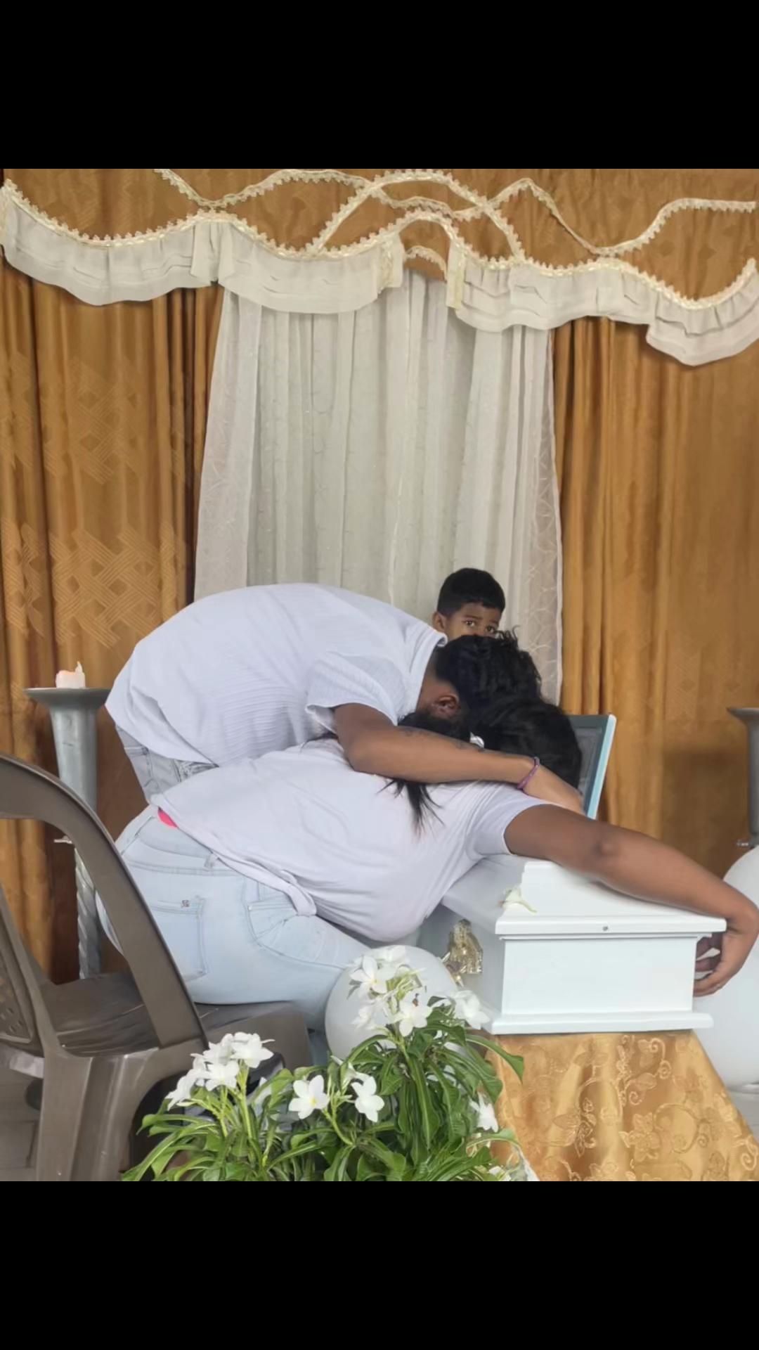 @𝓰𝓪𝓫𝓻𝓲𝓮𝓵 ♛