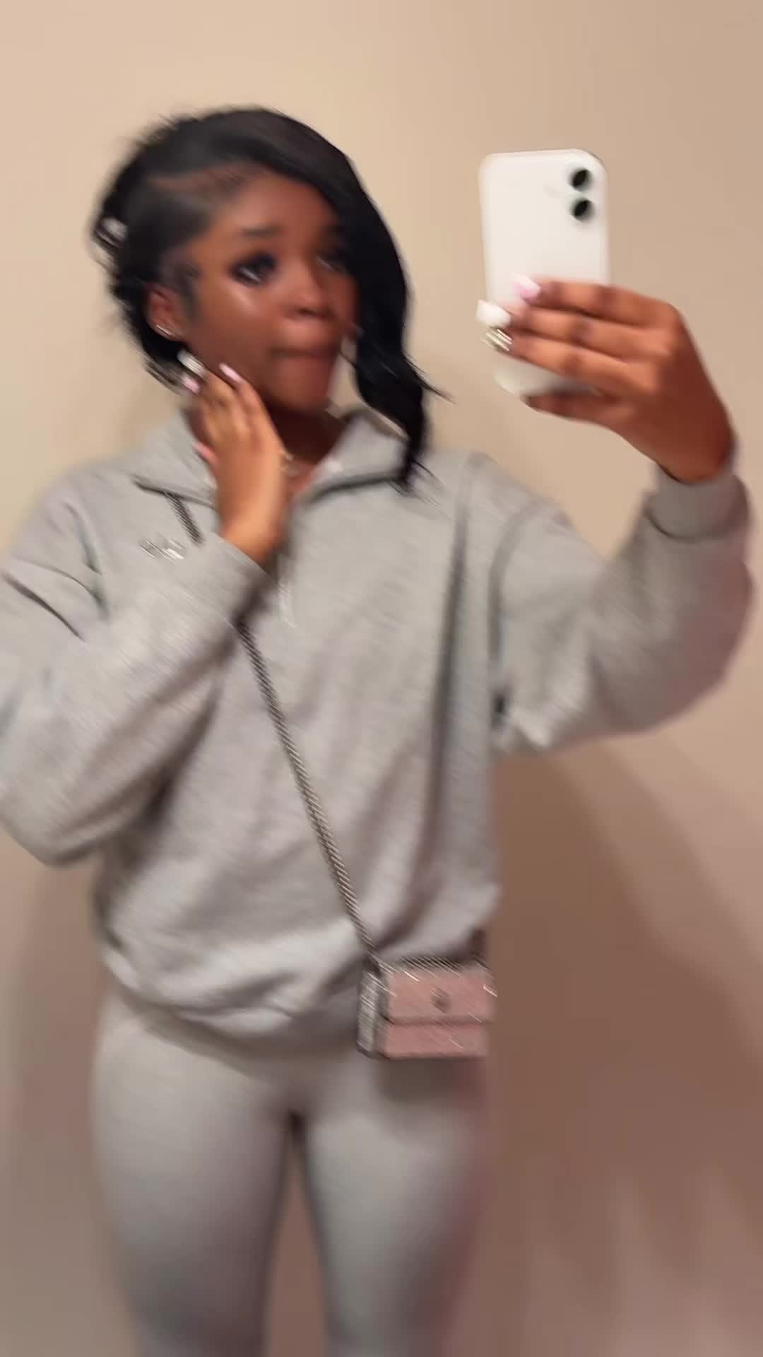 @khloalex