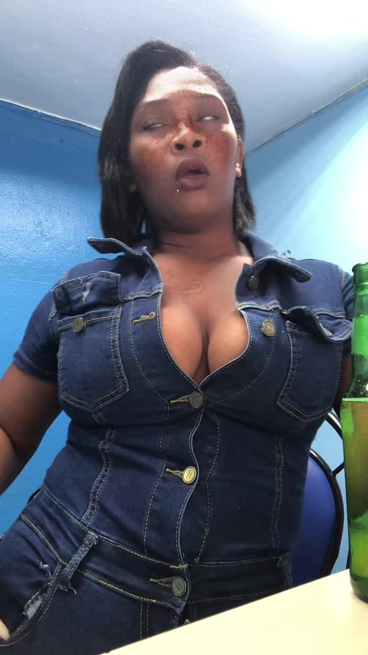 @Maria Rosario