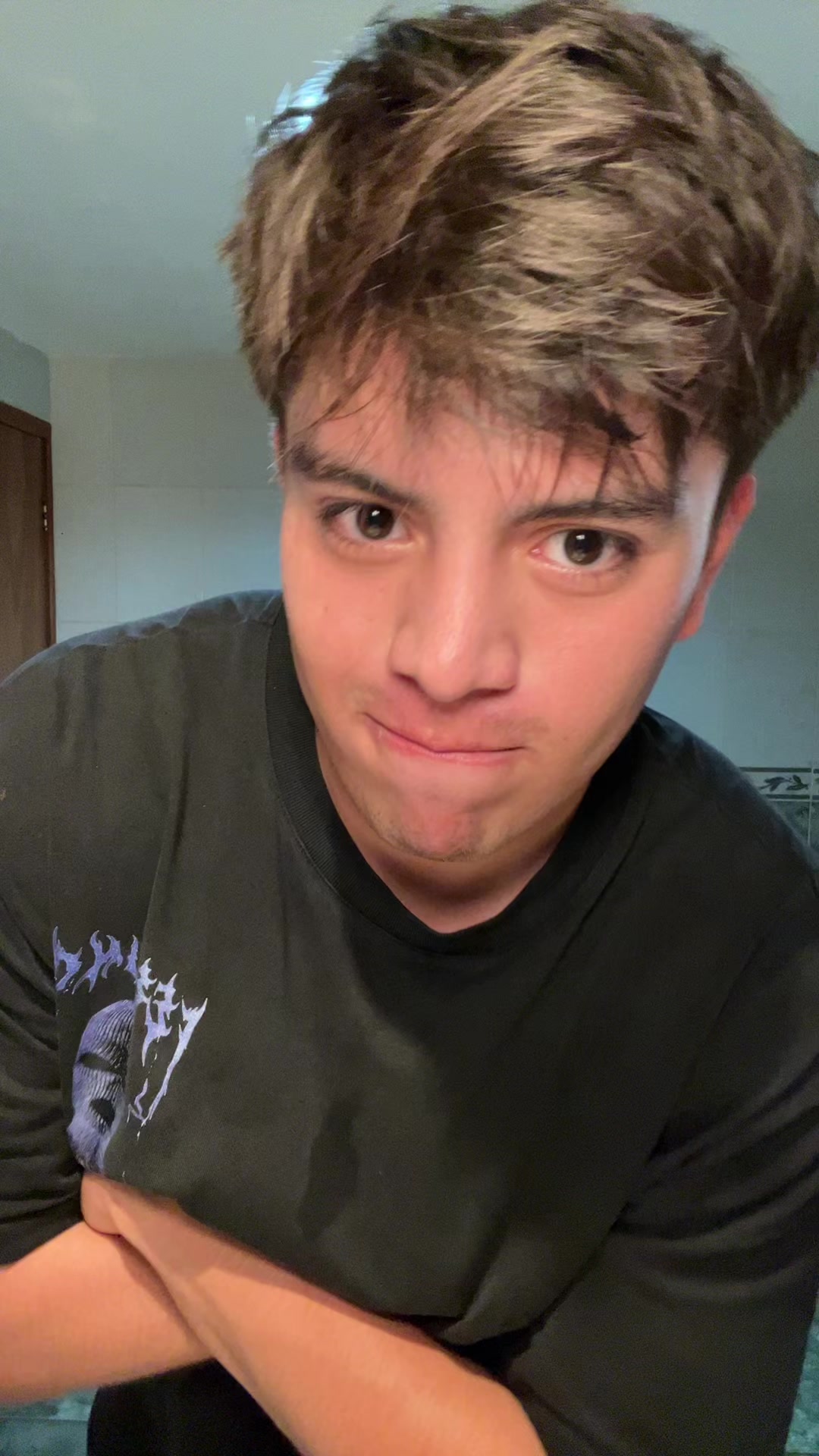 @C H A R L Y J O N A T H A N