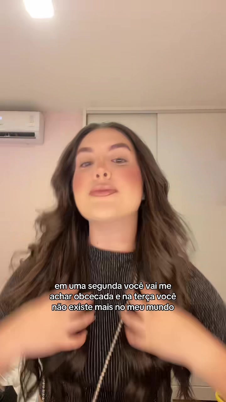 @Flora Queiroz