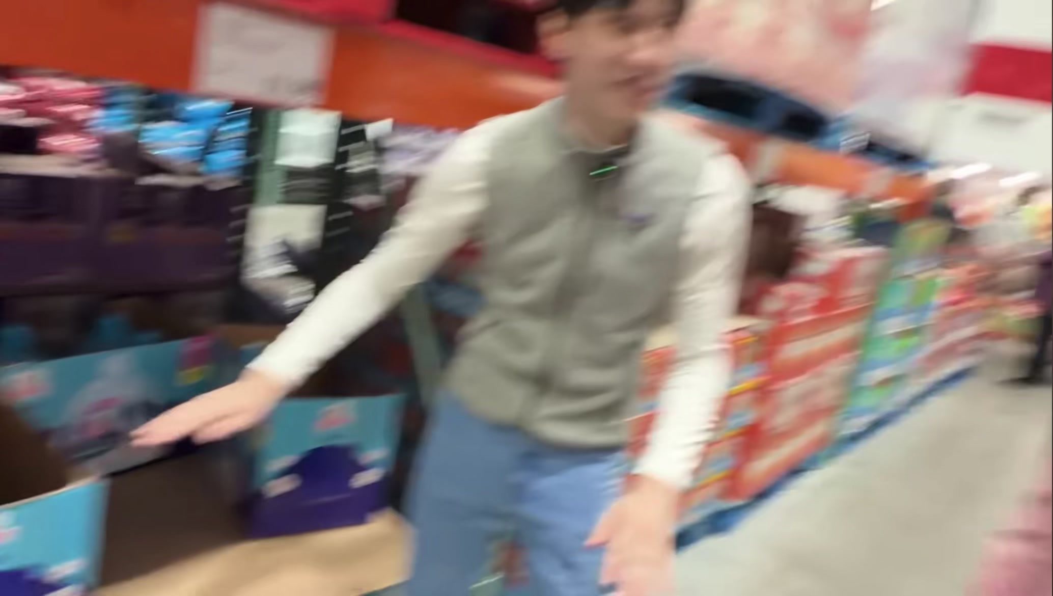 @𝘤𝘩𝘢𝘴𝘦 𝘧𝘰𝘭𝘭𝘰𝘸𝘴<3