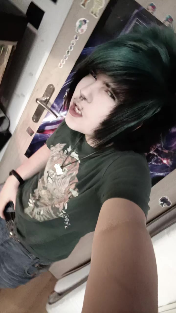 @Victor ⍟.⎊.✪ (。´-ω・) ᶻ 𝗓 𐰁