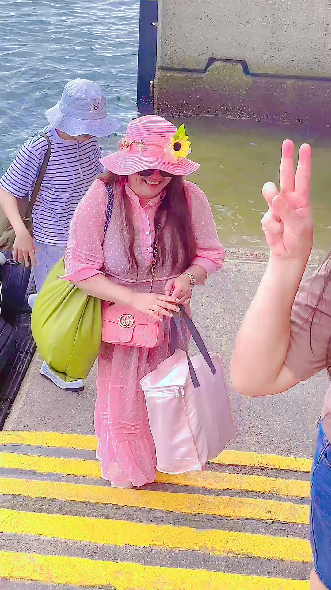 @SweetyJoyz  1221