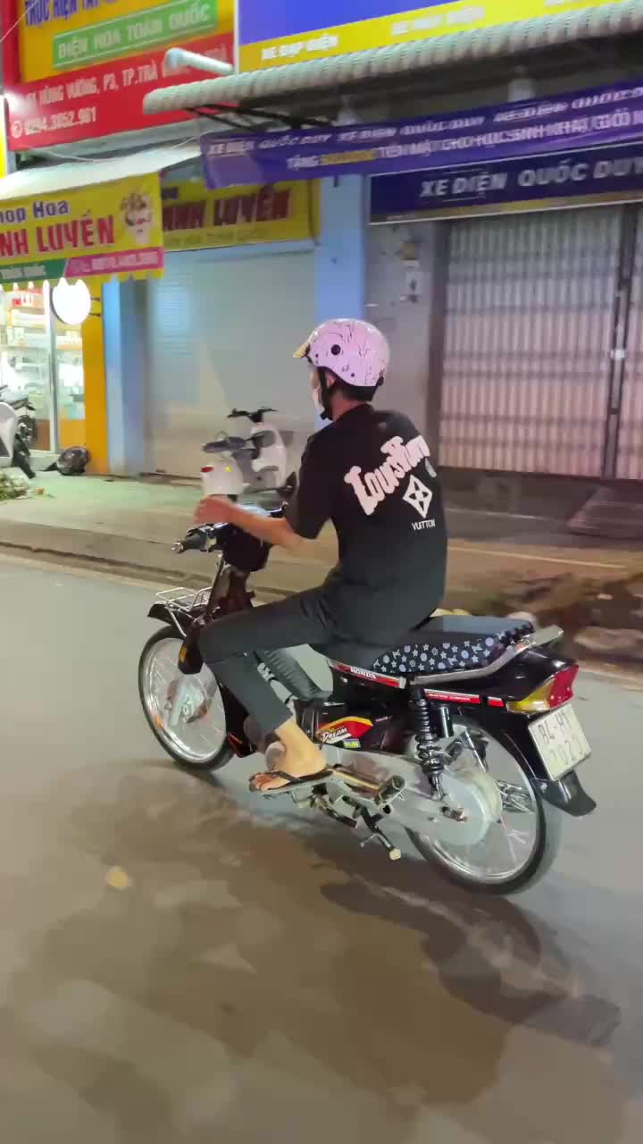 @Thạch Dương Ch&iacute; Hải