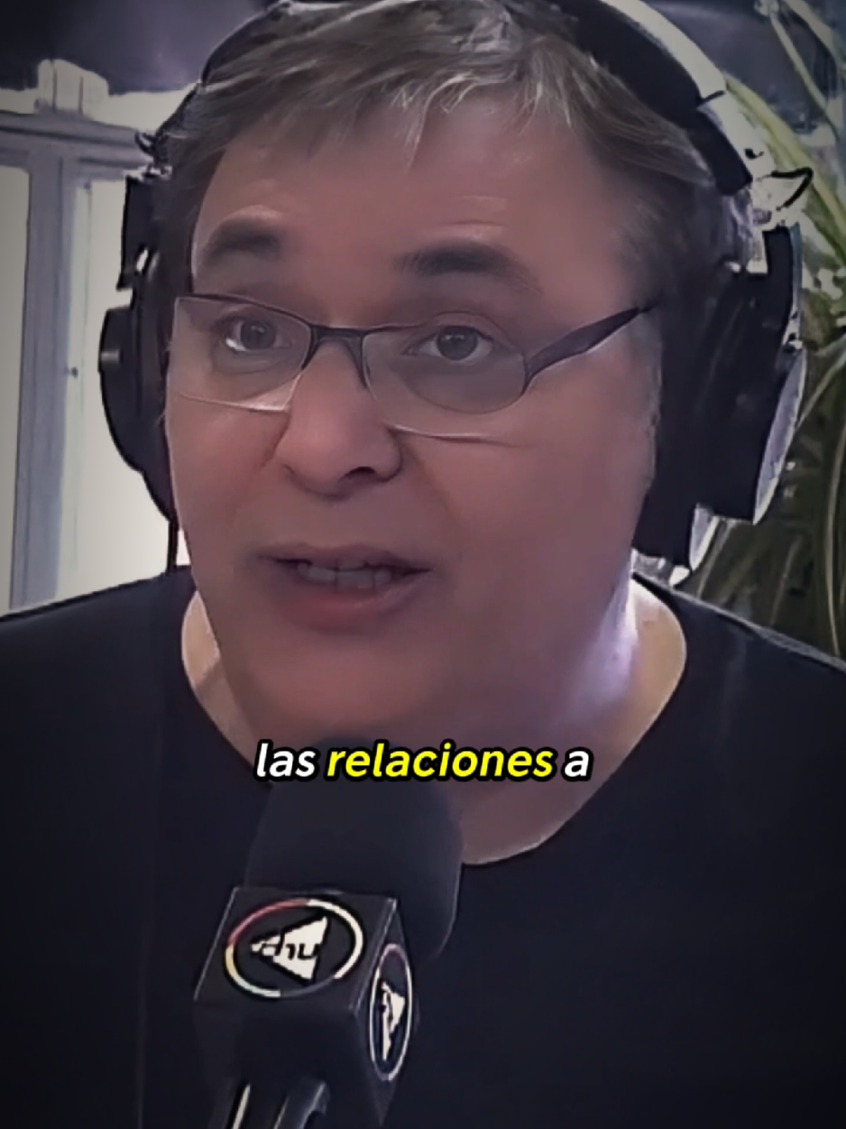 @DISRUPCIÓN INTERNA