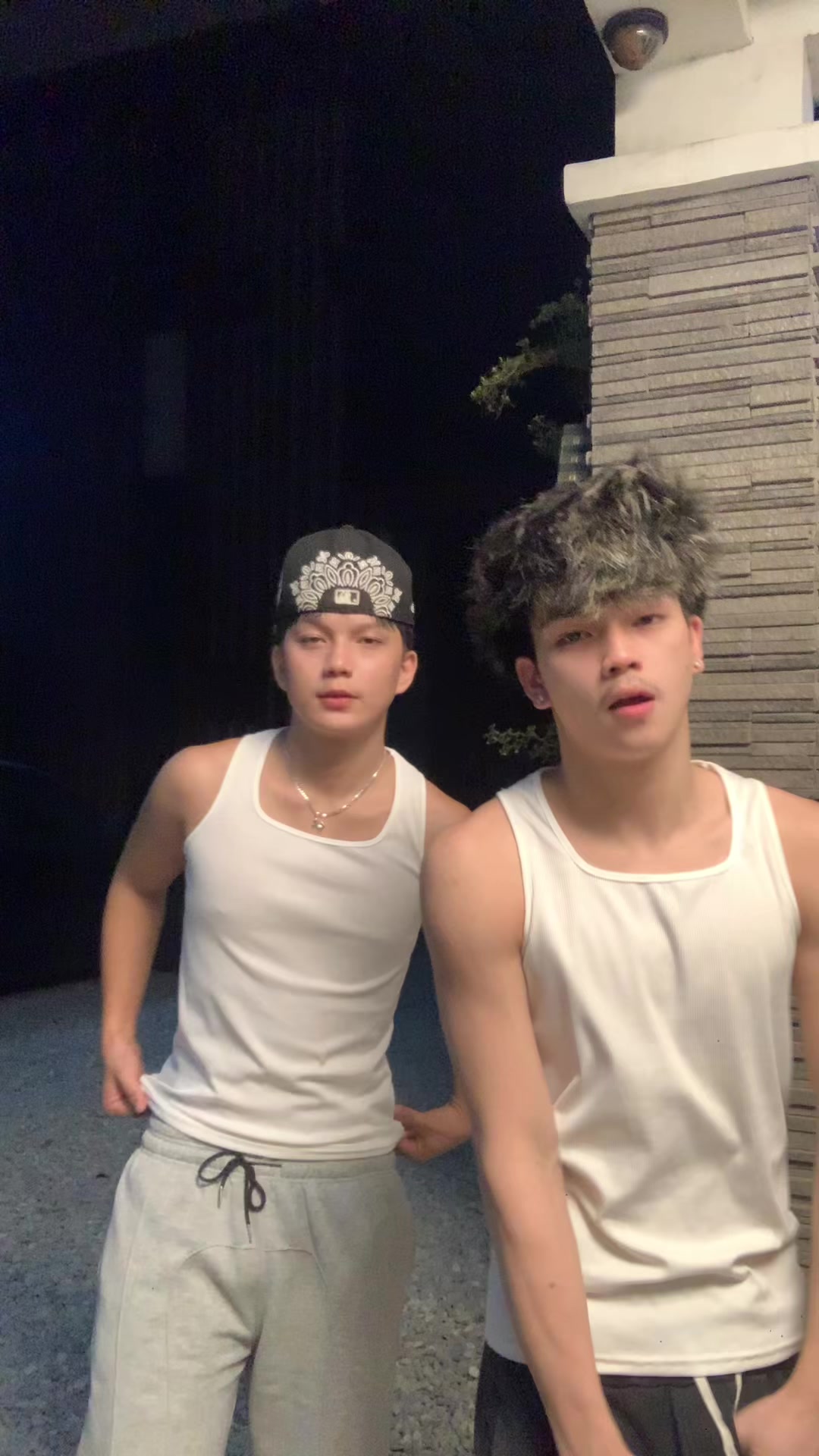 @Phinokyo