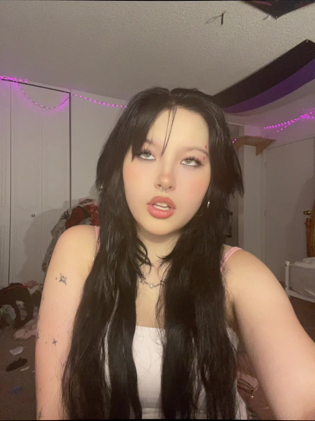 @𝐑★