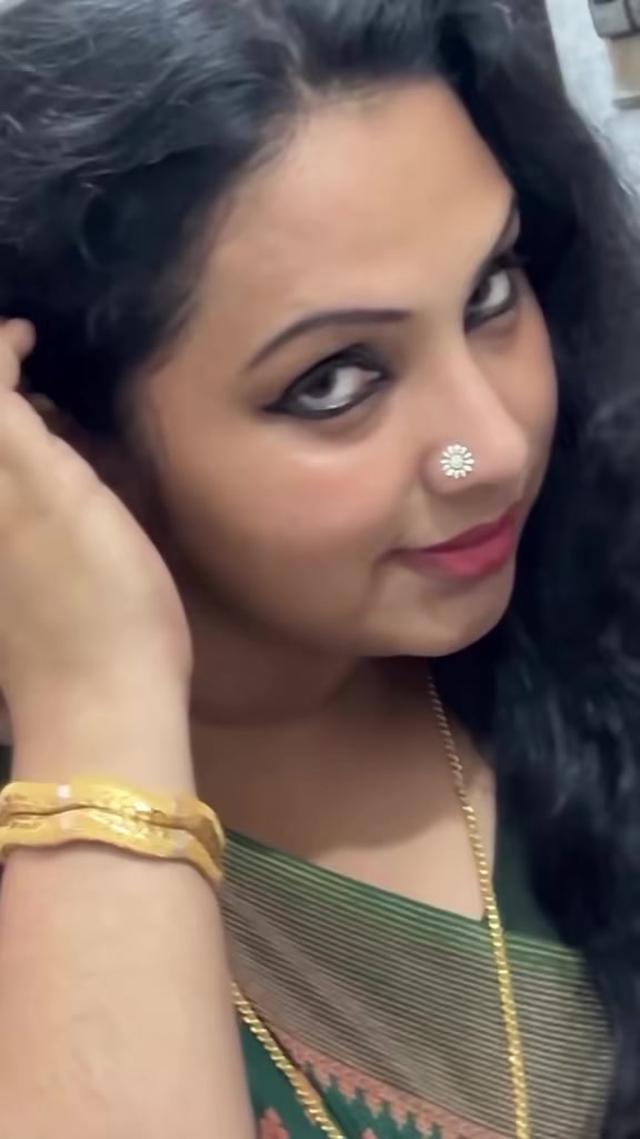 @)(সুমি চোীধুরী)(