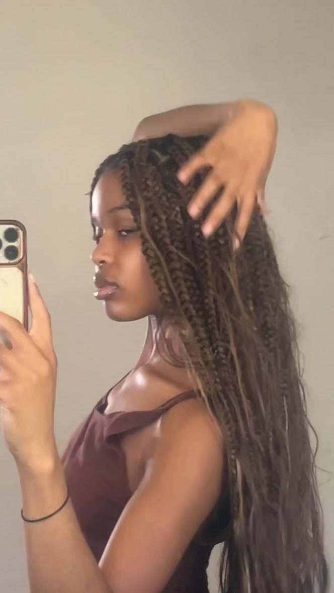 @anazia