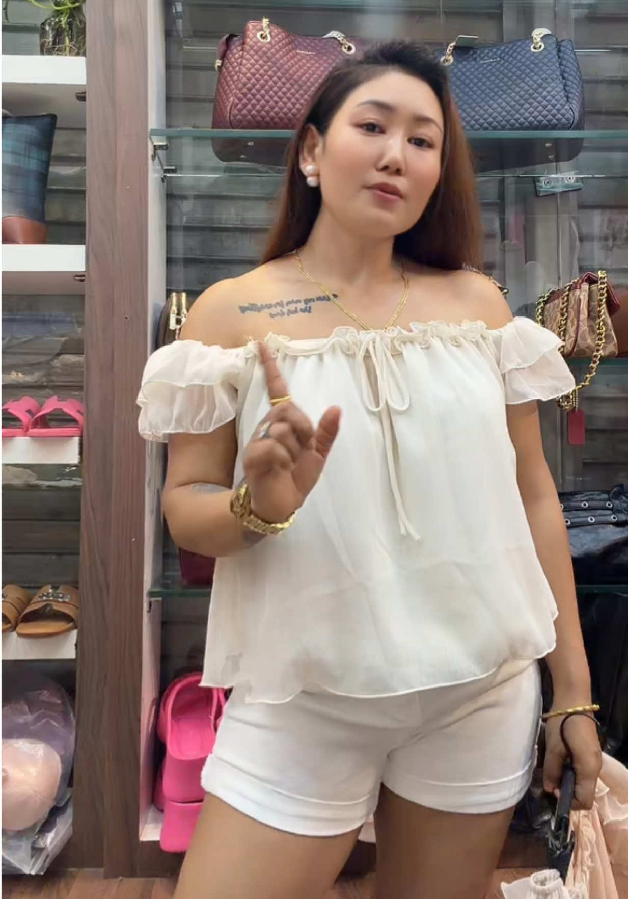 @Glossy butwal