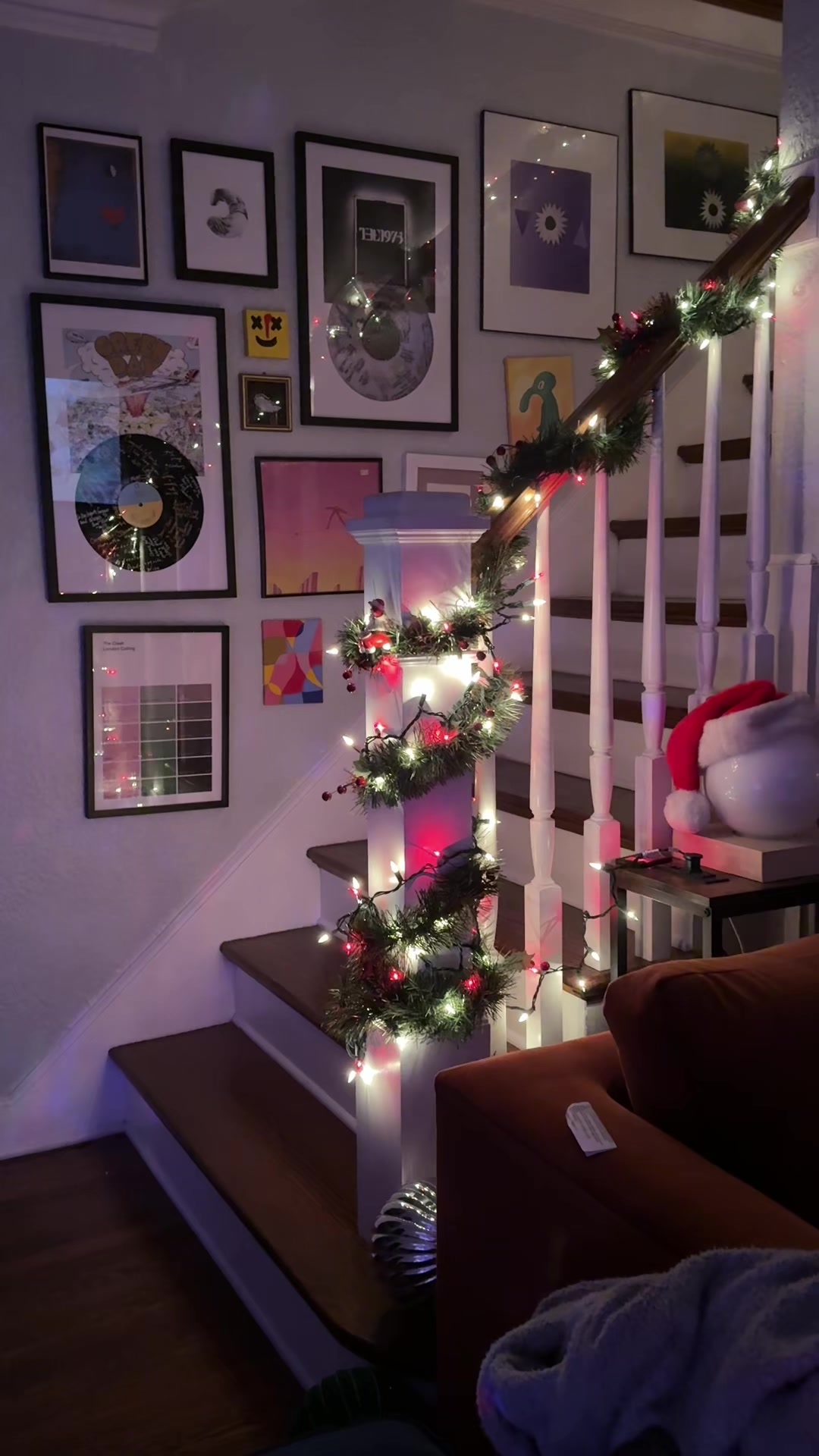 @nicole 🪩 colorful home