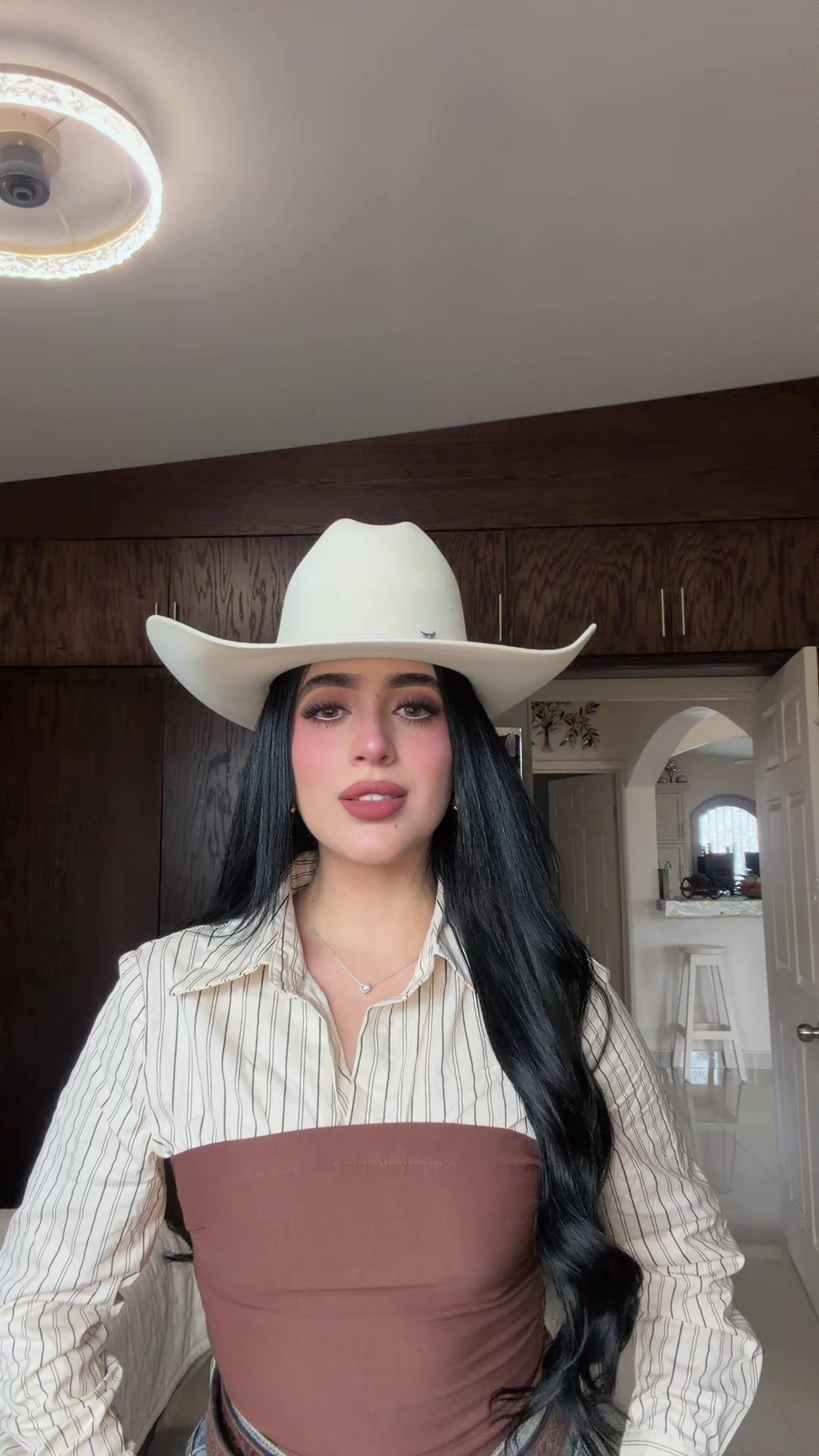 @𝑁𝑎𝑡𝑎𝑙𝑖𝑒