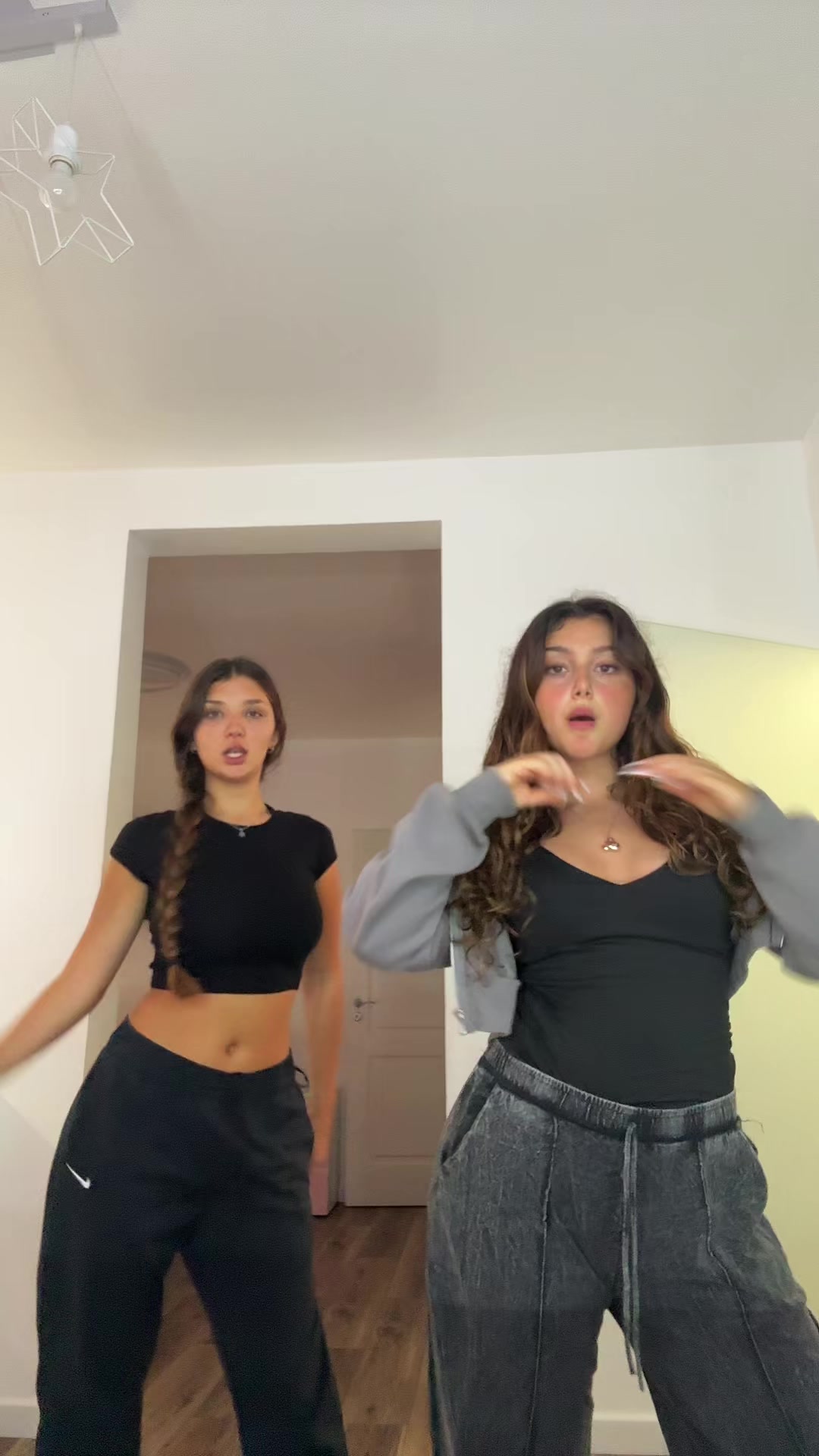 @Pri✨