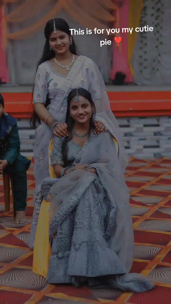 @smiling queen 50