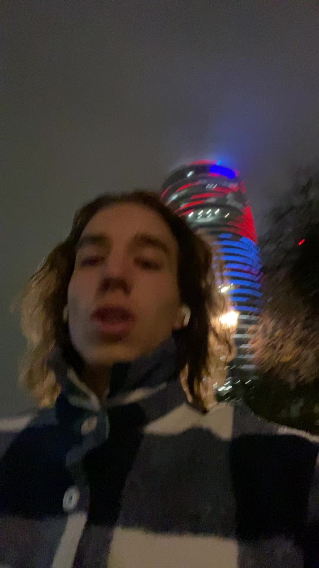 @🧛🏼