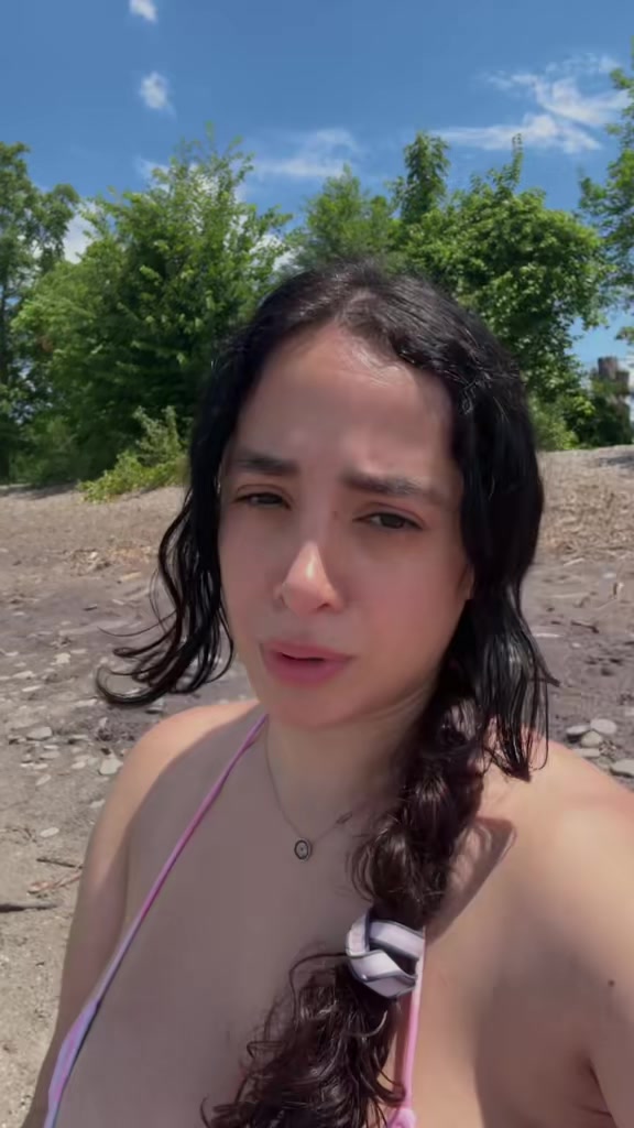 @Angela Anjulie