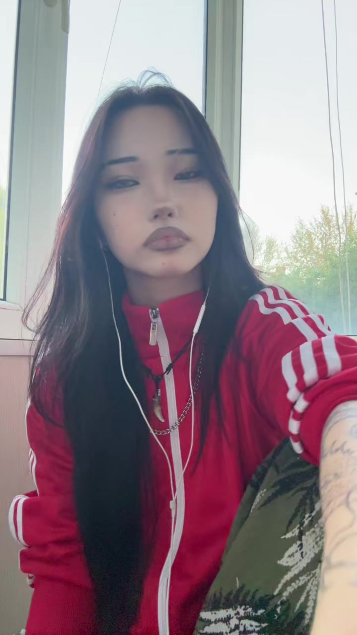@Мия