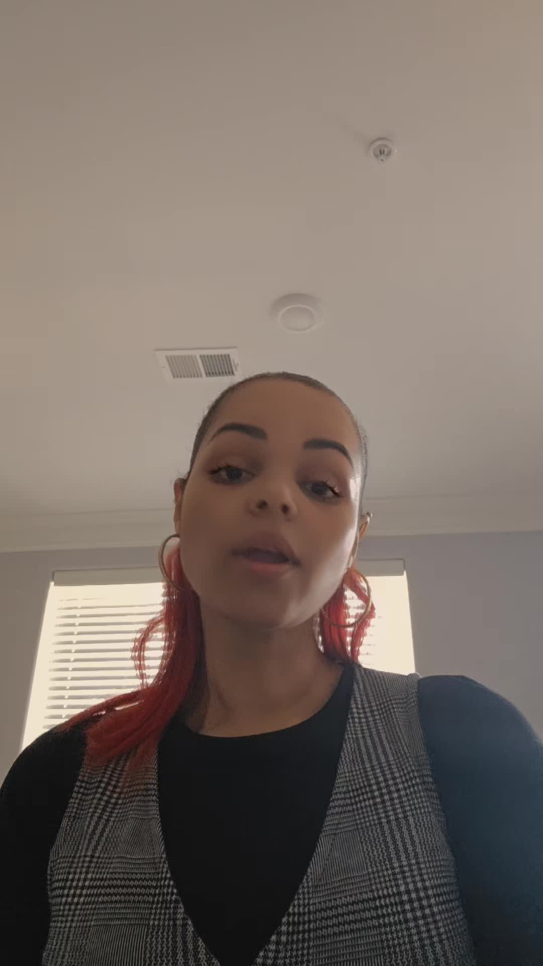 @Lezbpoly