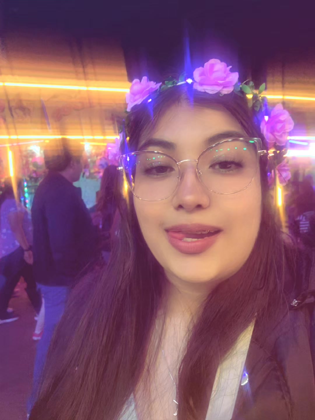 @Ɗ.