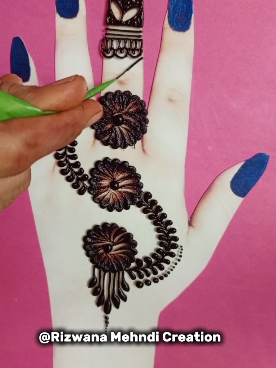 @Rizwana Mehndi Creation