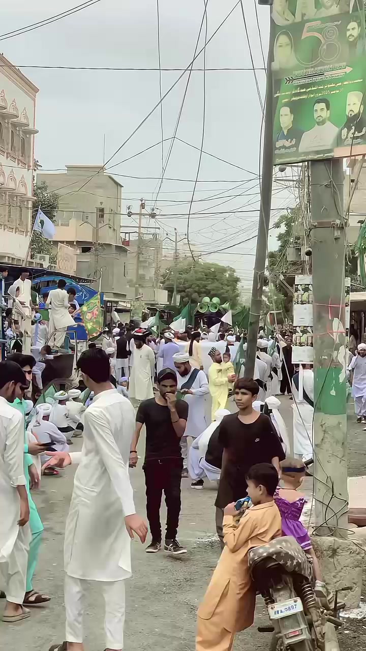 @ہم اپنے ماں باپ کے شہزادے ہیں