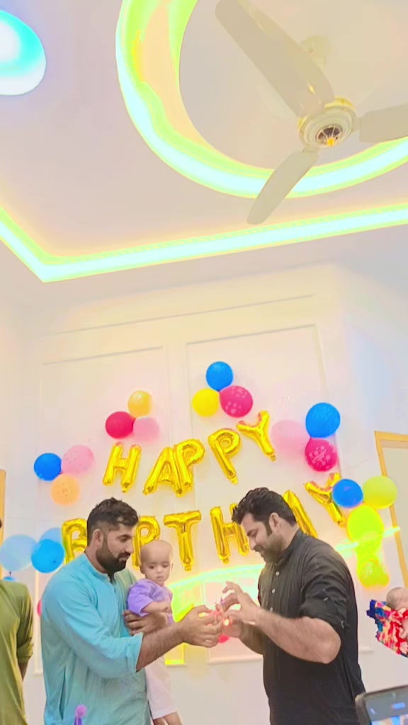@zubairsh3