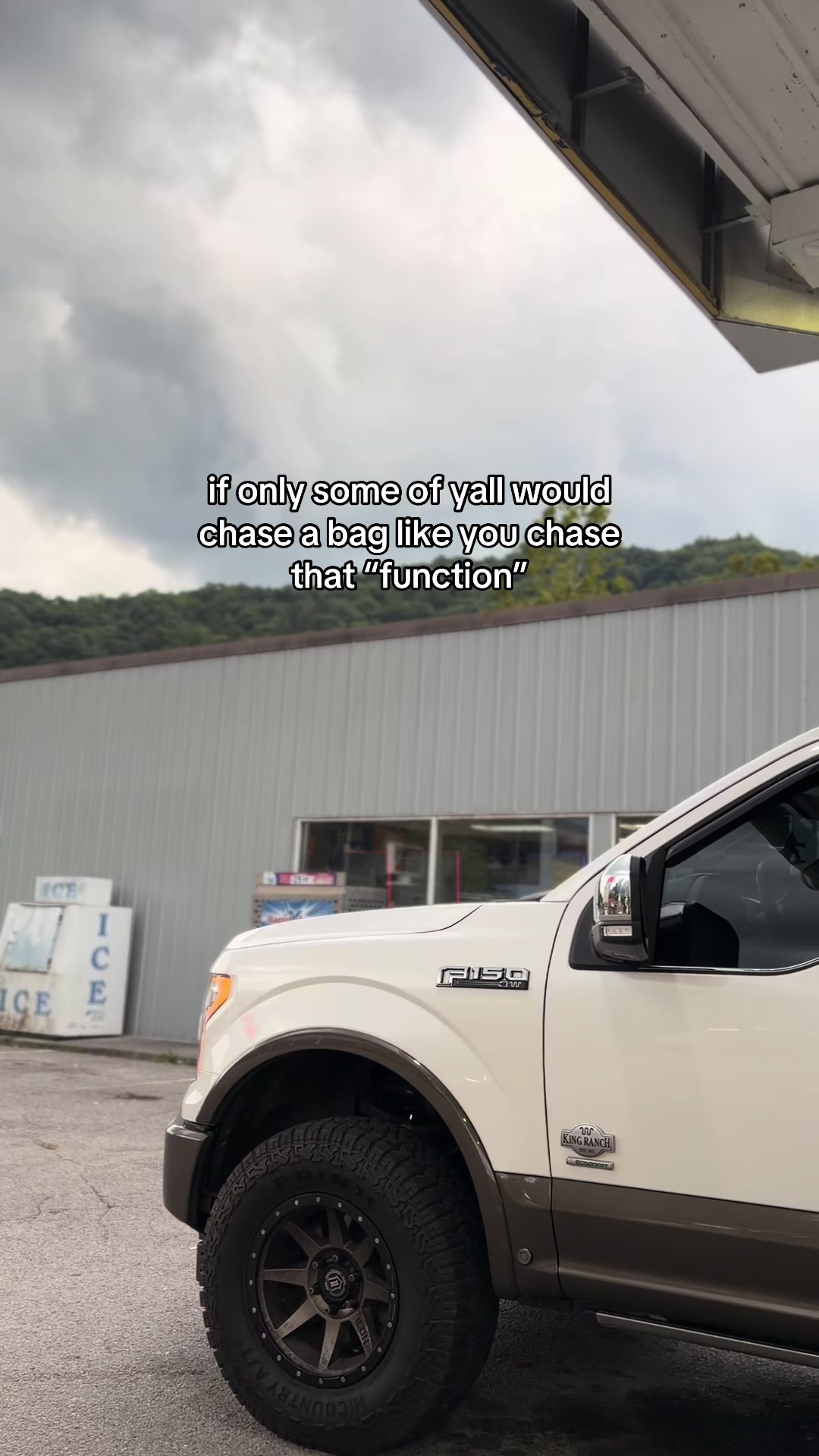 @️