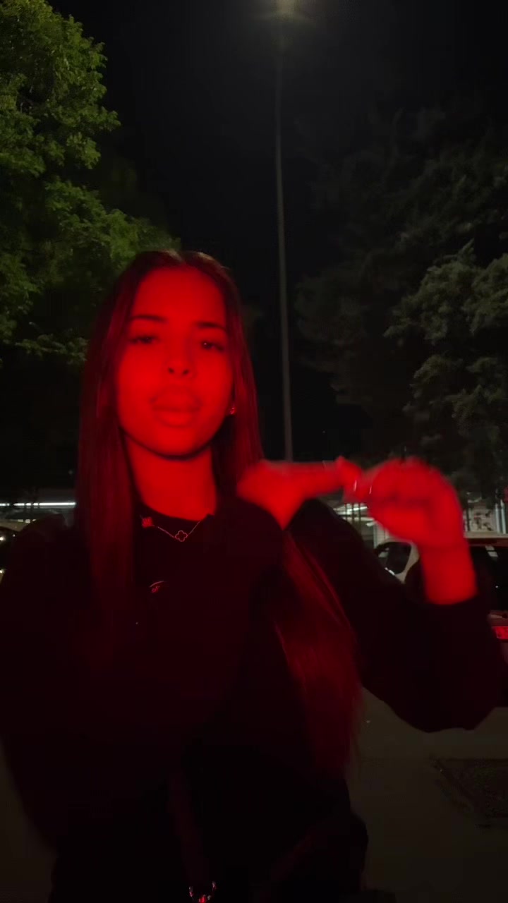 @𝓂𝒶𝓇𝒾ℯ_𝓂
