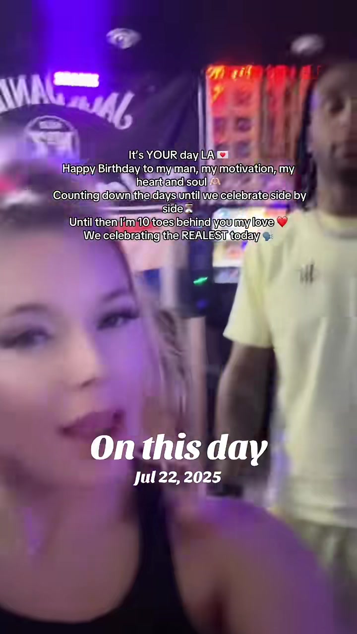 @T A Y 👑