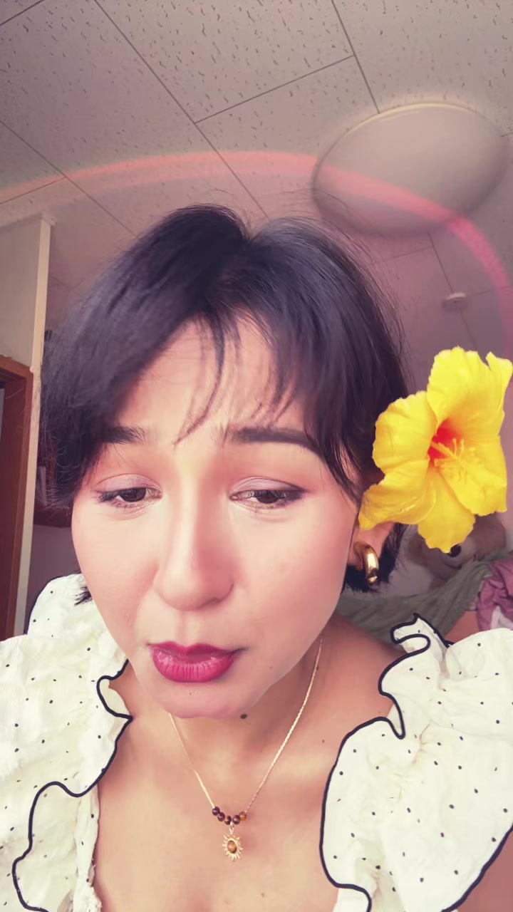 @ALINA🌸